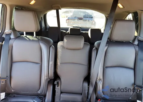 2022 Honda Odyssey Touring z USA, uszkodzony, nr VIN 5FNRL6H87NB067781